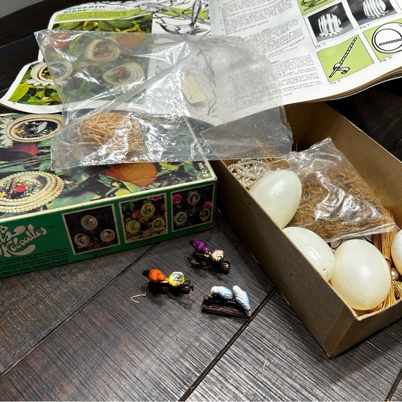 Vintage Hazel’s Kaboodles Eggs-Otic Birds Set - Picture 6 of 6